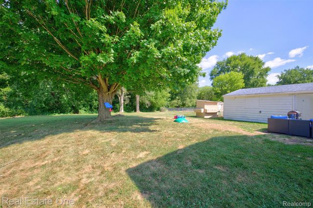 2351 Cheryl Ann Drive, Burton, MI 48519