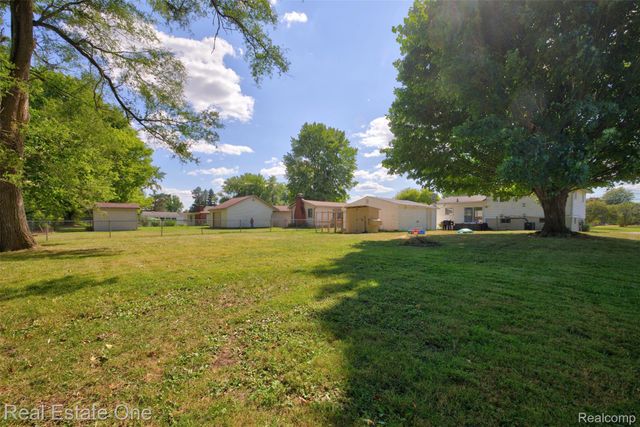2351 Cheryl Ann Drive, Burton, MI 48519