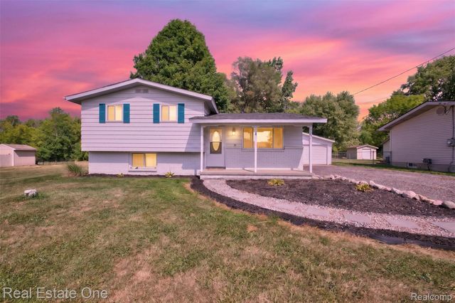 2351 Cheryl Ann Drive, Burton, MI 48519