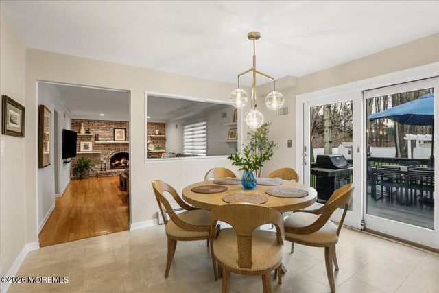 15 Country Lane, Manalapan, NJ 07726