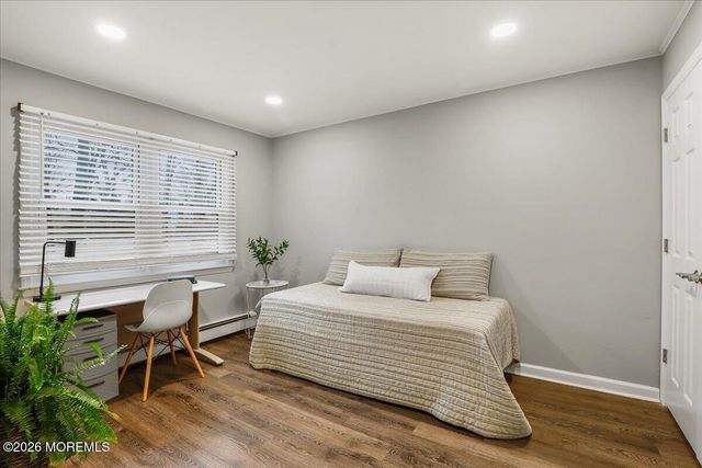 15 Country Lane, Manalapan, NJ 07726