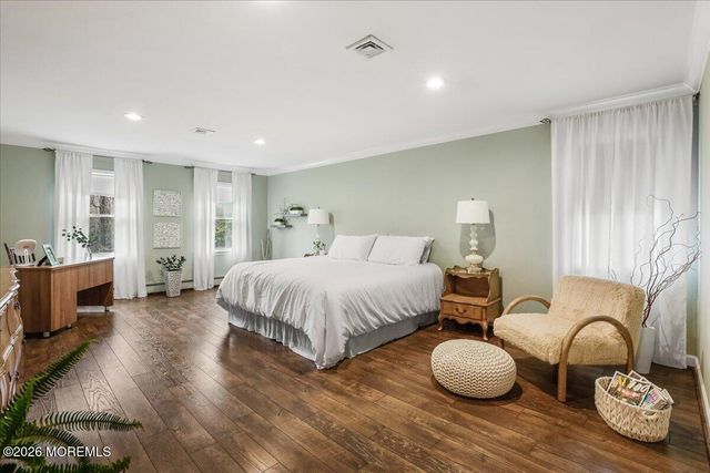 15 Country Lane, Manalapan, NJ 07726