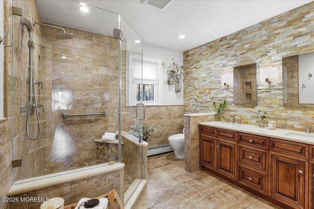 15 Country Lane, Manalapan, NJ 07726