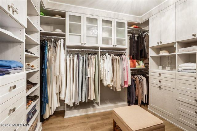 15 Country Lane, Manalapan, NJ 07726