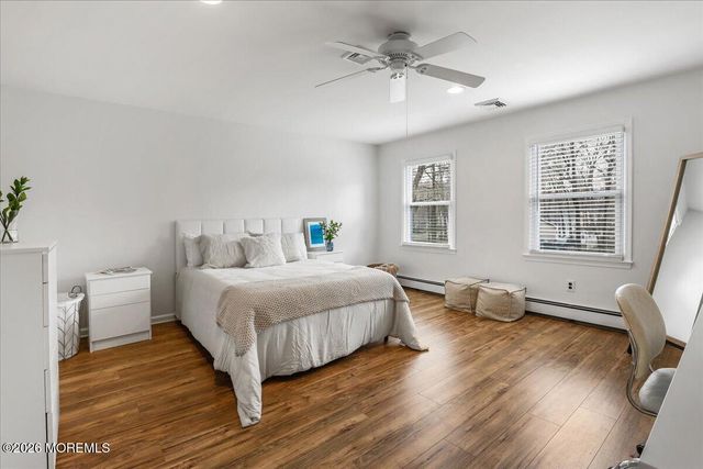 15 Country Lane, Manalapan, NJ 07726