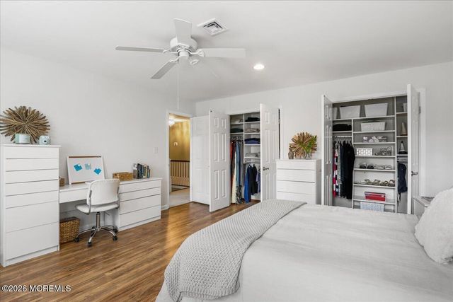 15 Country Lane, Manalapan, NJ 07726