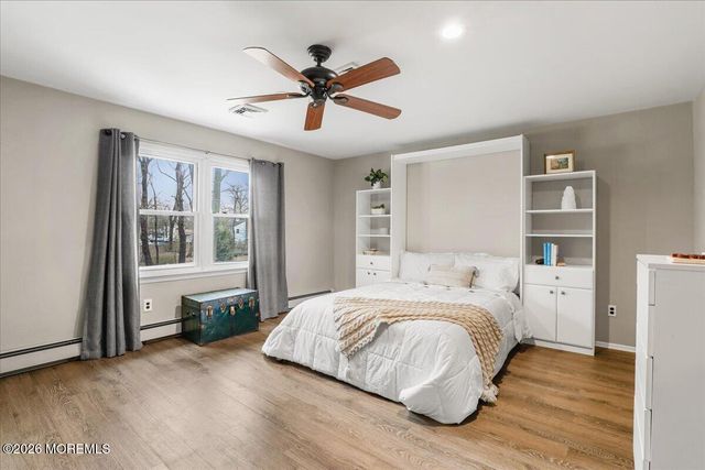 15 Country Lane, Manalapan, NJ 07726