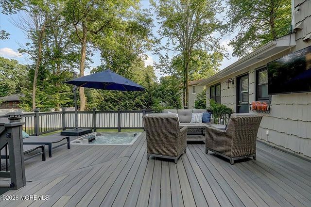 15 Country Lane, Manalapan, NJ 07726