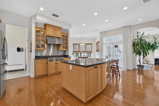 208 W ROSS AVENUE, Tampa, FL 33602