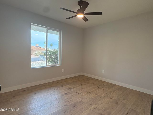 5723 W SUNNYSLOPE Lane, Glendale, AZ 85302