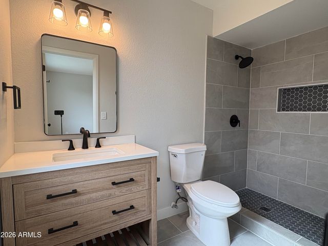 5723 W SUNNYSLOPE Lane, Glendale, AZ 85302