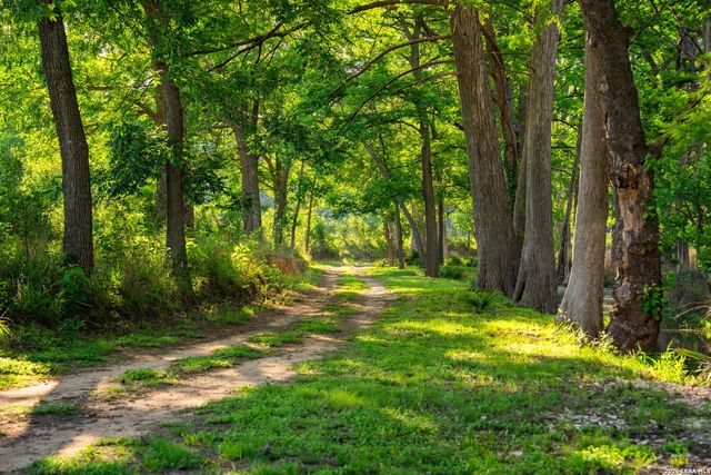 190-A Richter Road, Boerne, TX 78006