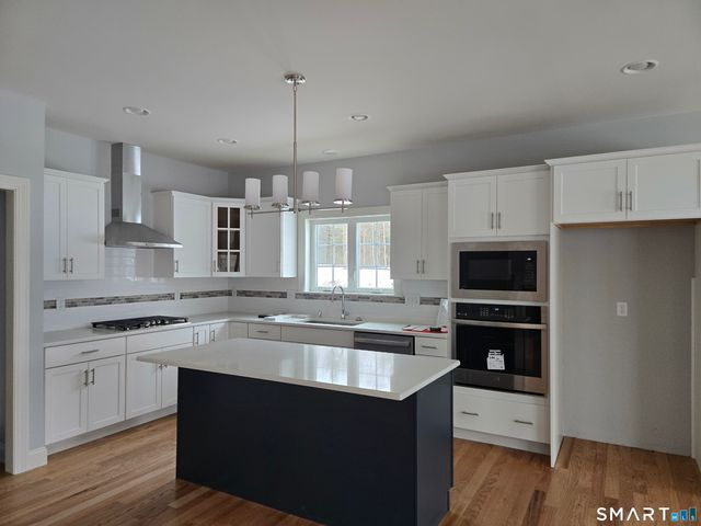 39 Liberty Lane, Enfield, CT 06082