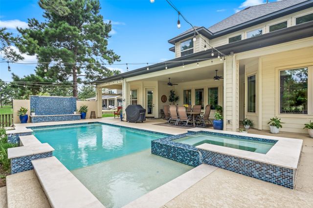 9108 Ridgelake Court, Montgomery, TX 77316