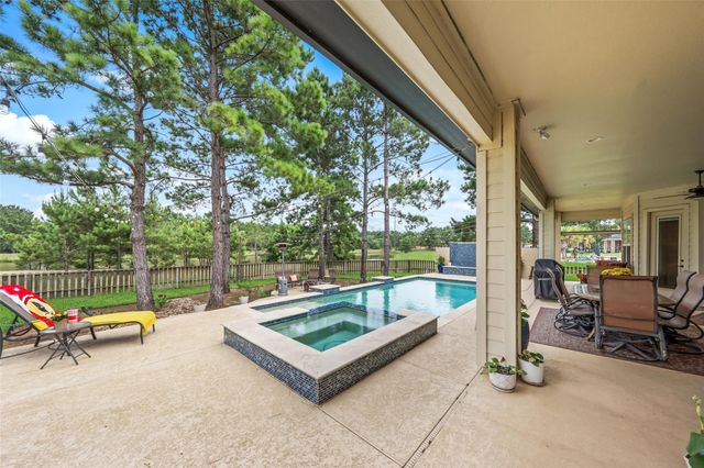 9108 Ridgelake Court, Montgomery, TX 77316