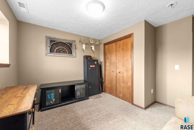 4717 S Wassom Ave Avenue, Sioux Falls, SD 57106