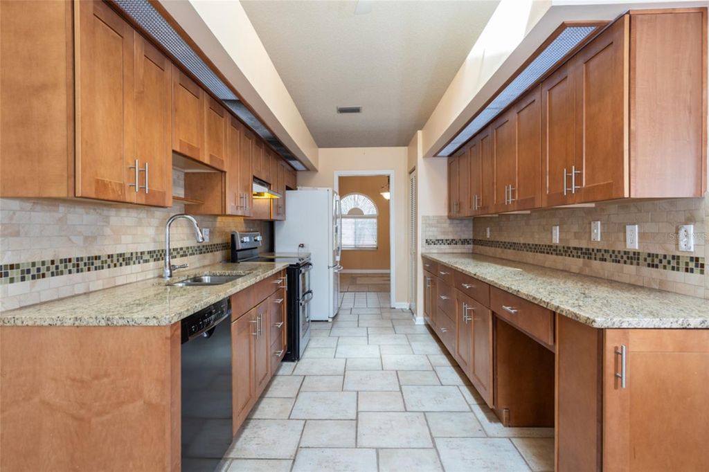 Image 7 of property listing at 31 WELLSTONE DRIVE, Palm Coast, FL 32164