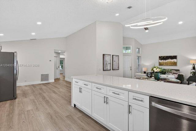 116 W Bayridge Drive, Weston, FL 33326