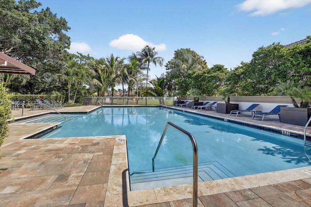 116 W Bayridge Drive, Weston, FL 33326