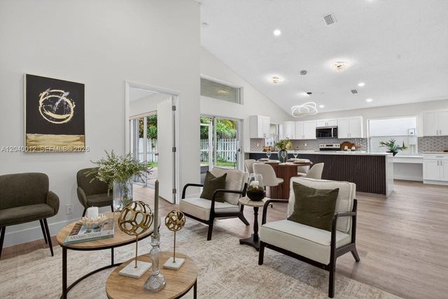 116 W Bayridge Drive, Weston, FL 33326