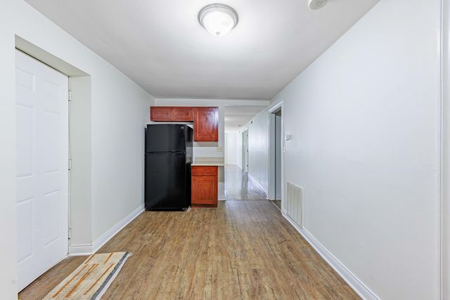 2822 W FLOURNOY Street, Chicago, IL 60612
