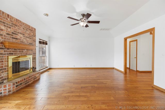 5963 S 286th East Avenue, Broken Arrow, OK 74014