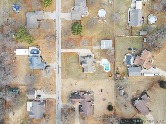 5963 S 286th East Avenue, Broken Arrow, OK 74014