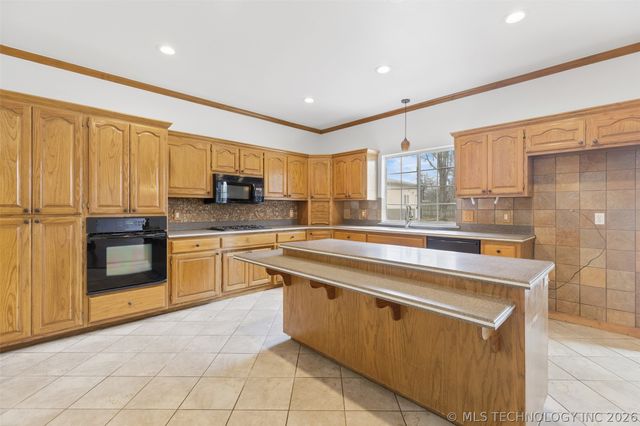 5963 S 286th East Avenue, Broken Arrow, OK 74014