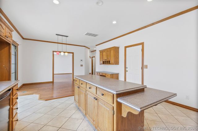 5963 S 286th East Avenue, Broken Arrow, OK 74014