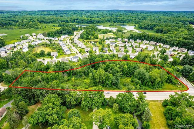 2436 Ortonville Road, Brandon Twp, MI 48462