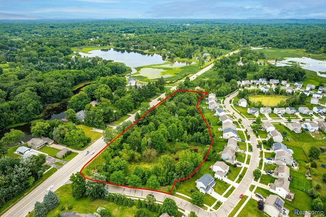 2436 Ortonville Road, Brandon Twp, MI 48462