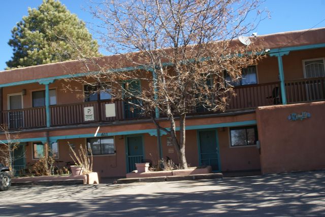 611 N Paseo Del Pueblo Norte NE 6, Taos, NM 87571