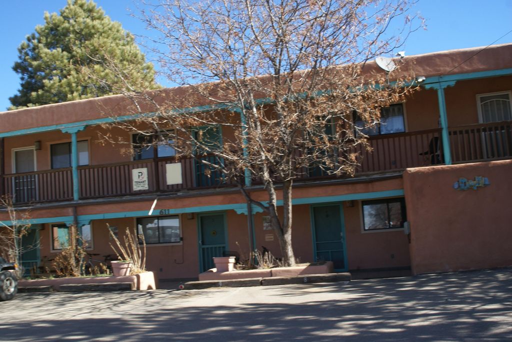 Image 3 of property listing at 611 N Paseo Del Pueblo Norte NE 6, Taos, NM 87571