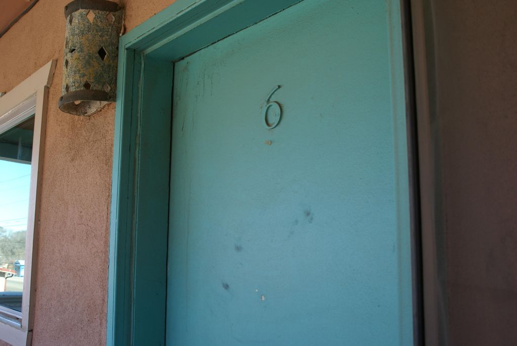Image 7 of property listing at 611 N Paseo Del Pueblo Norte NE 6, Taos, NM 87571