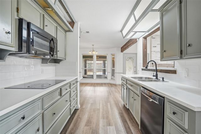 4612 Applewood Road, Fort Worth, TX 76133