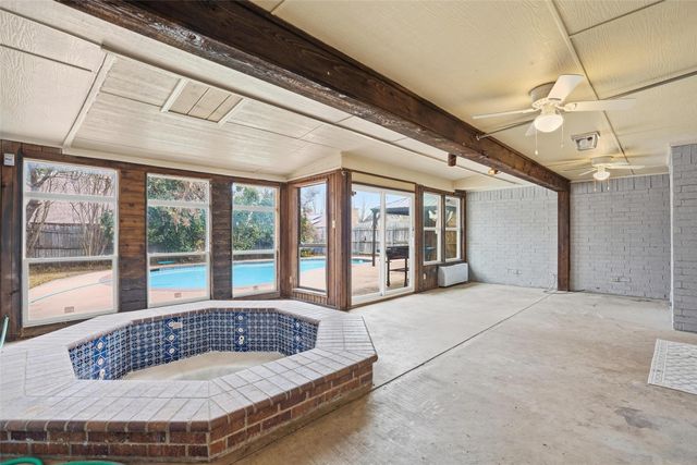 4612 Applewood Road, Fort Worth, TX 76133