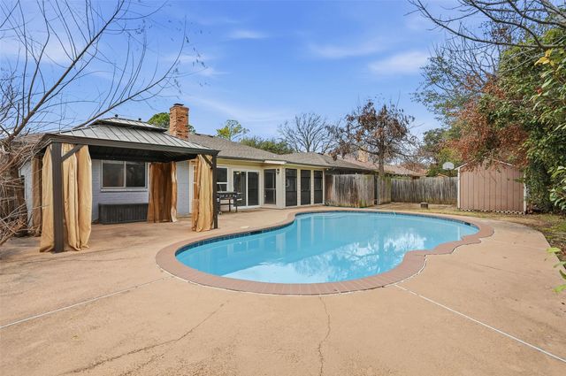 4612 Applewood Road, Fort Worth, TX 76133