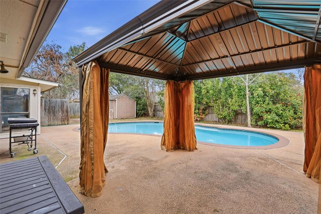 4612 Applewood Road, Fort Worth, TX 76133