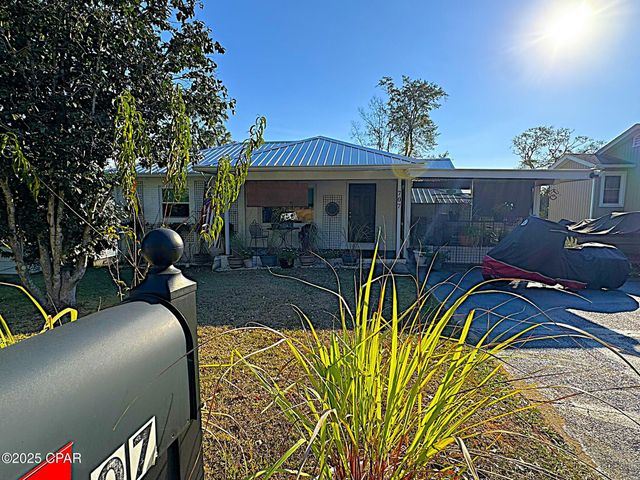 707 Morgan Avenue, Chattahoochee, FL 32324