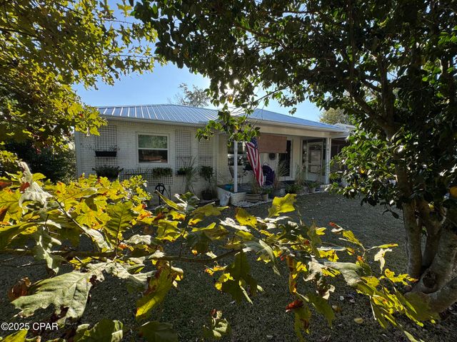 707 Morgan Avenue, Chattahoochee, FL 32324