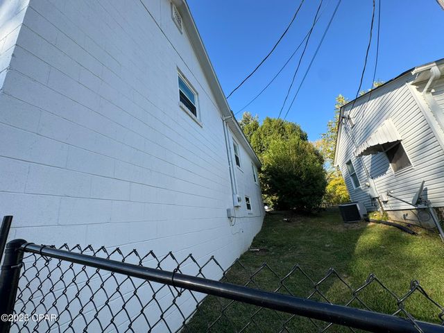 707 Morgan Avenue, Chattahoochee, FL 32324