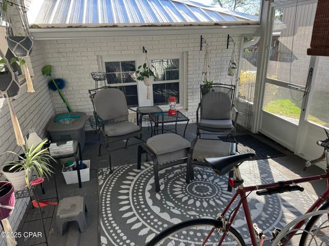 707 Morgan Avenue, Chattahoochee, FL 32324