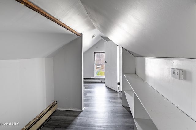 9 House Avenue, Troy, NY 12180