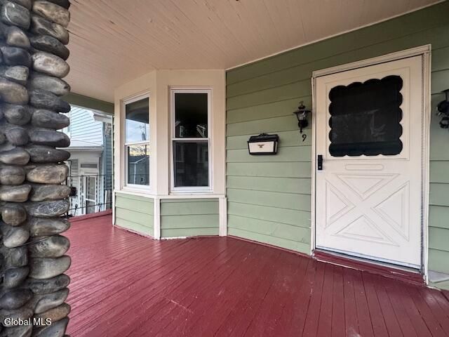 9 House Avenue, Troy, NY 12180