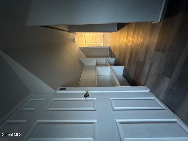 9 House Avenue, Troy, NY 12180