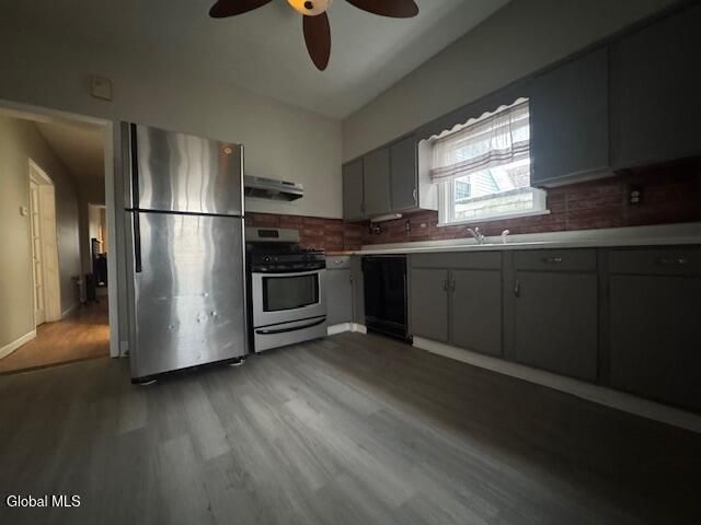 9 House Avenue, Troy, NY 12180