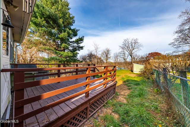 9 House Avenue, Troy, NY 12180