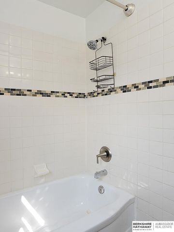 8029 Main Street, Ralston, NE 68127