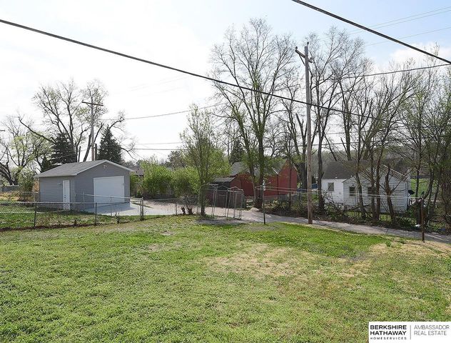 8029 Main Street, Ralston, NE 68127