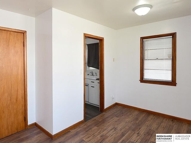8029 Main Street, Ralston, NE 68127